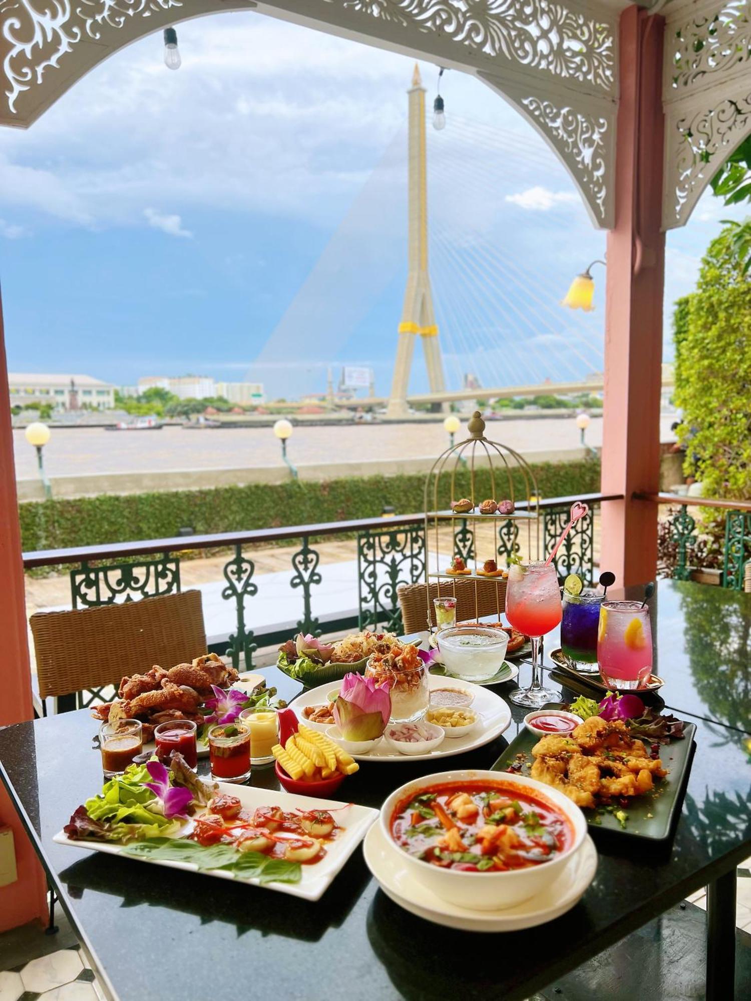 Hiranyakul House Hotel Bangkok Ngoại thất bức ảnh