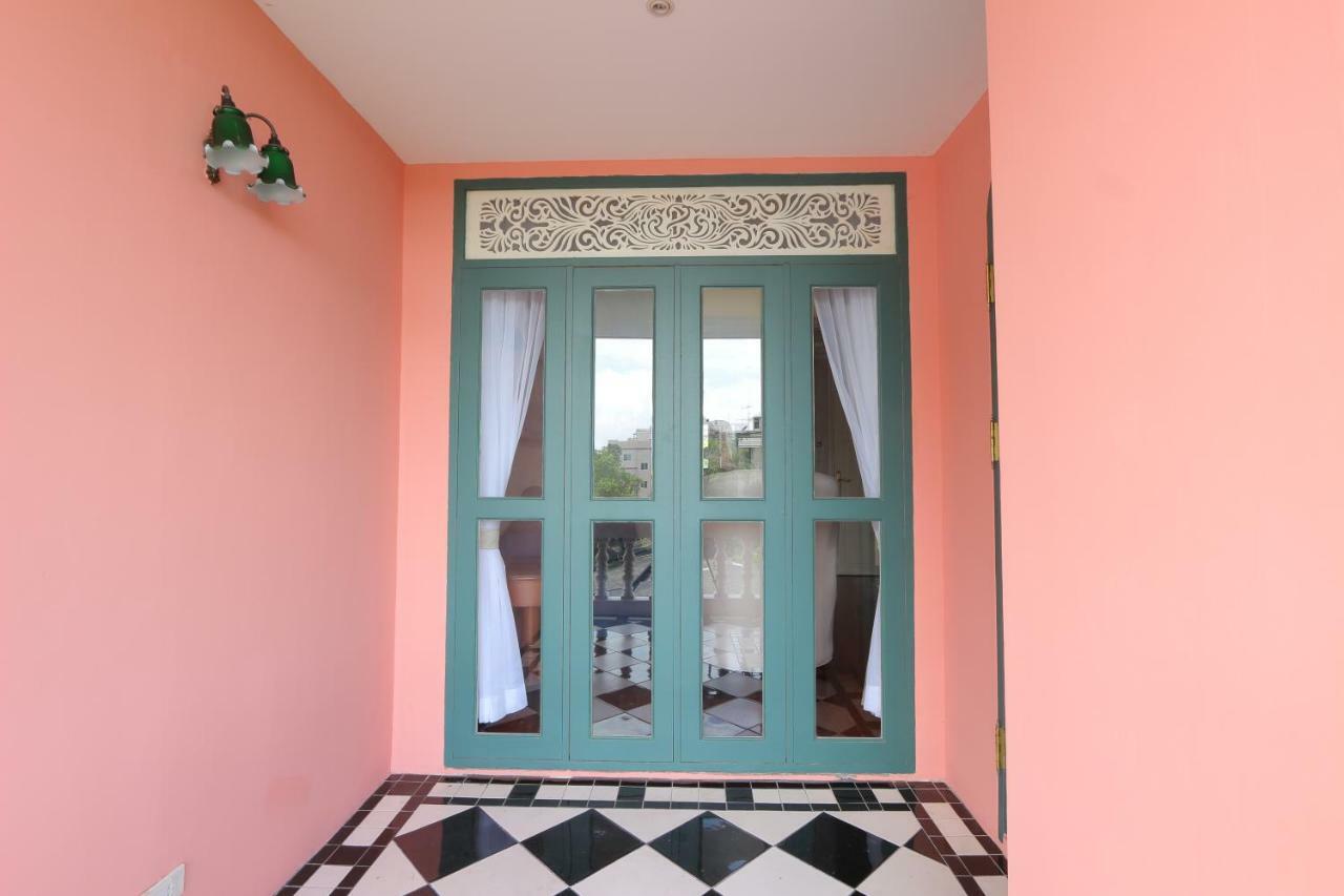 Hiranyakul House Hotel Bangkok Ngoại thất bức ảnh