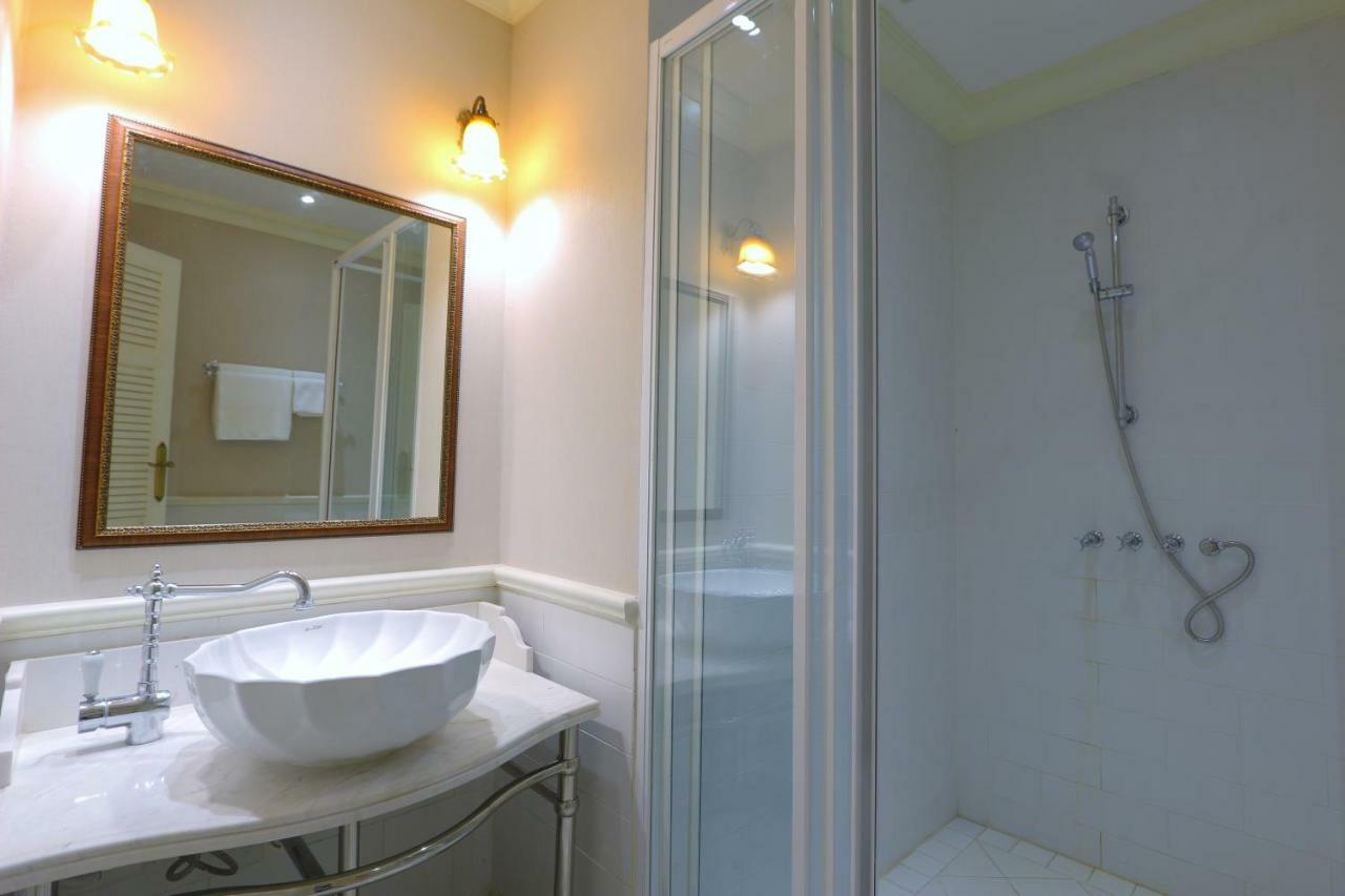 Hiranyakul House Hotel Bangkok Ngoại thất bức ảnh